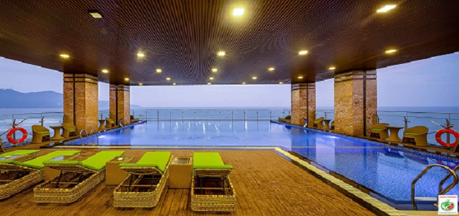 Chi phí bảo trì hồ bơi nhiêu là phù hợp để có hồ bơi sạch